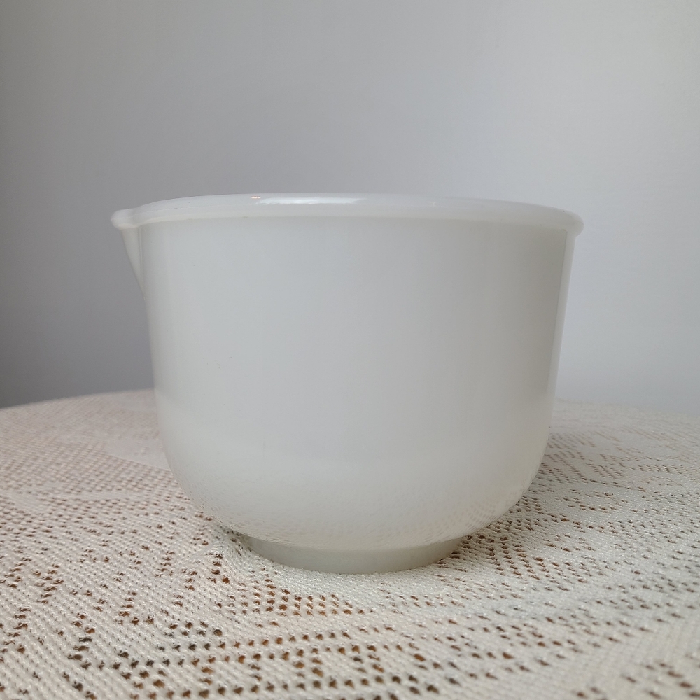 Vintage Glasbake Made for Sunbeam Mixer White Milk Glass Mixing Bowl # 20CJ USA - Picture 3 of 12